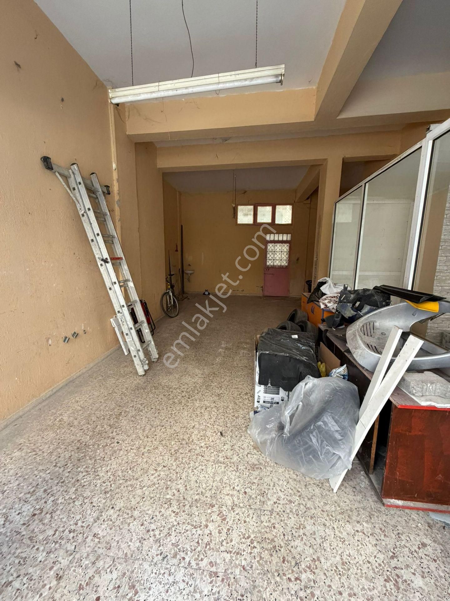 Buca Fırat Mah. 95 M2 Bahçeli Kiralık Depo Dükkan - Görsel 7