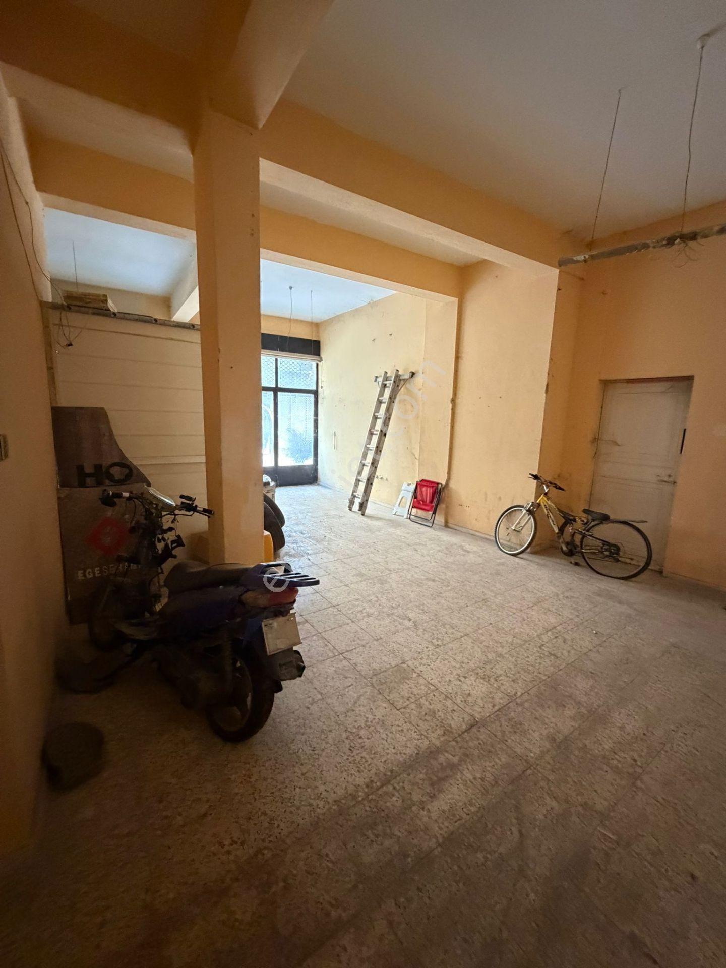 Buca Fırat Mah. 95 M2 Bahçeli Kiralık Depo Dükkan - Görsel 5