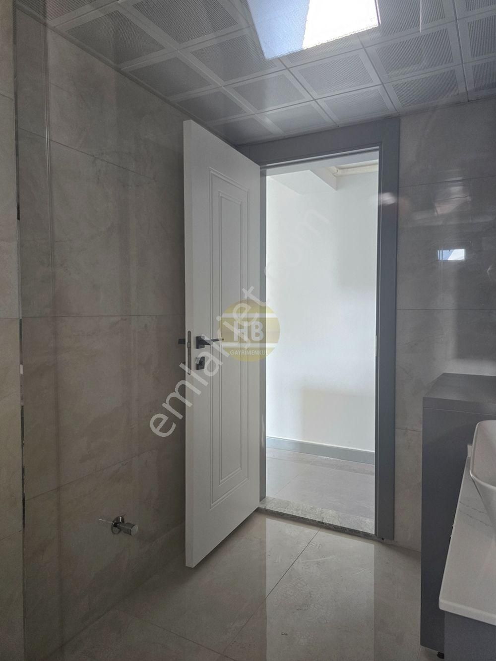 Hb'den 1+1 Sıfır Satılık Daire, Üst Düzey Kalitede, Geniş, Çift Cephe, Balkon, Mükemmel Ferahlık.. - Görsel 16