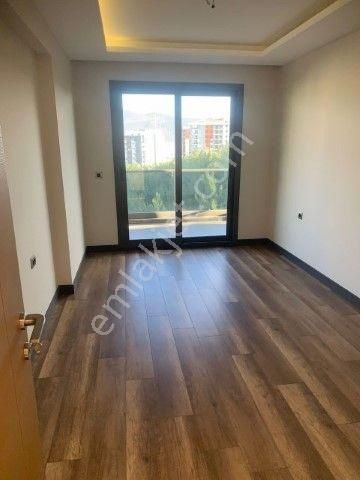 Bornova Evka 3 Site İçinde Havuzlu Satılık Lüks Daire - Görsel 5