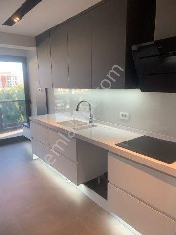 Bornova Evka 3 Site İçinde Havuzlu Satılık Lüks Daire - Görsel 3