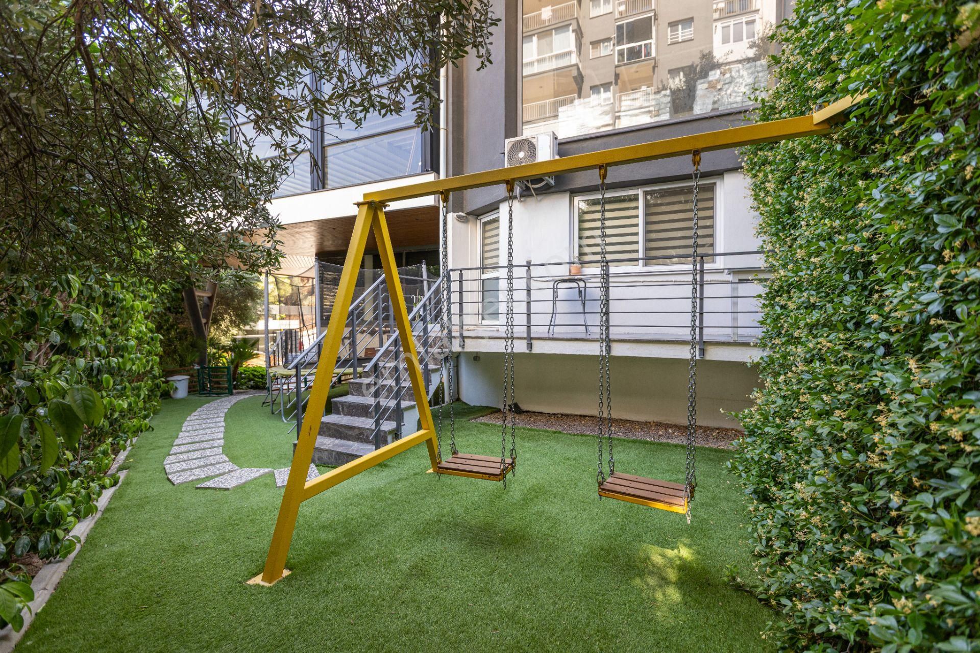 Bornova Evka 3 Site İçinde Havuzlu Satılık Lüks Daire - Görsel 24