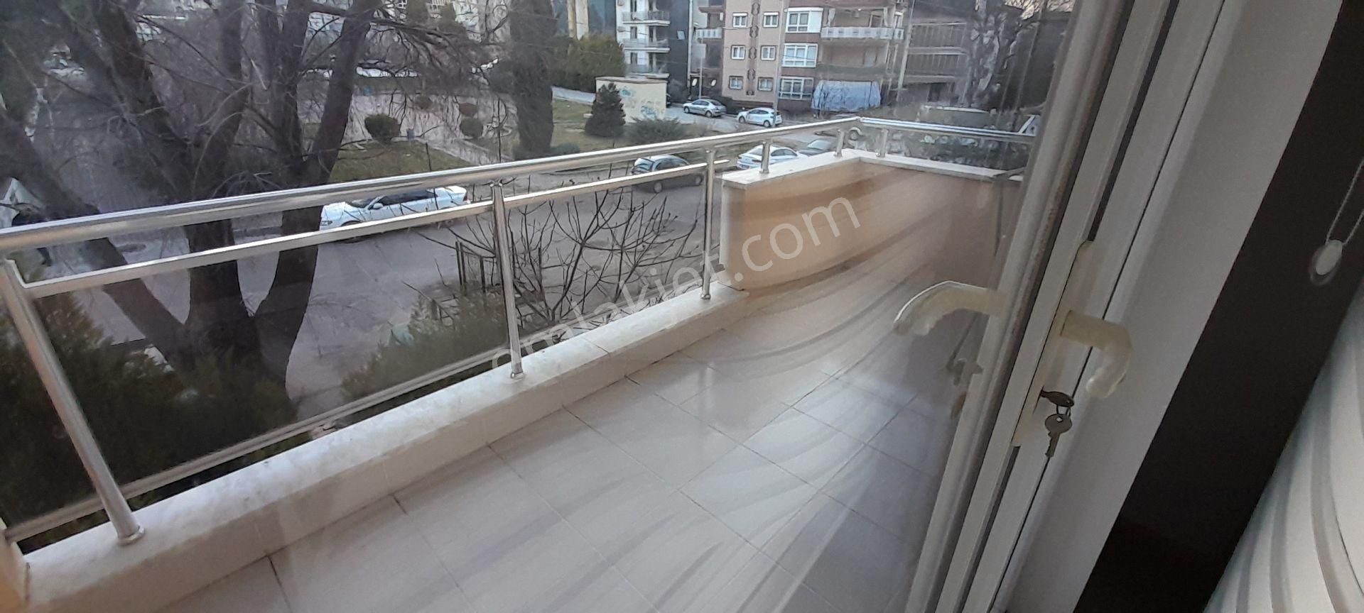 Ender Uysal Gayrimenkulden Yunusemre De Üniversiteye Yakın Balkonlu 1+1 Eşyalı Apart ... - Görsel 7