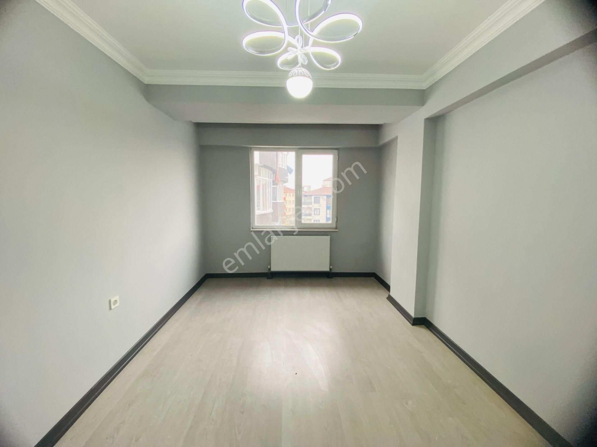 Güven'den Kapaklı'da Caddeye Yakın,kombili,k.cam Balkonlu 2+1 Ev - Görsel 14