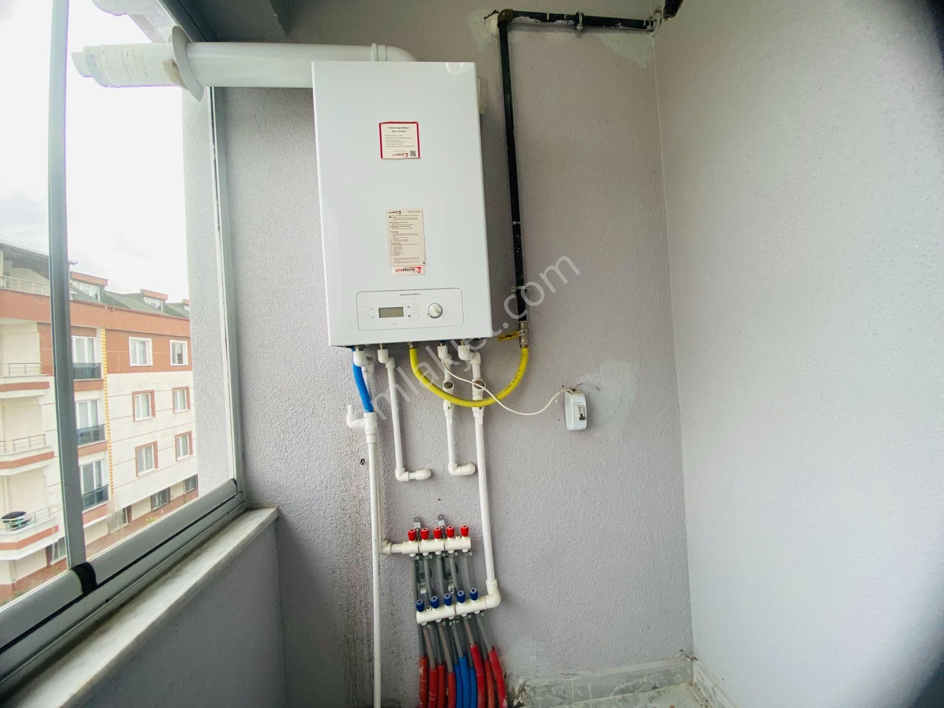 Güven'den Kapaklı'da Caddeye Yakın,kombili,k.cam Balkonlu 2+1 Ev - Görsel 12