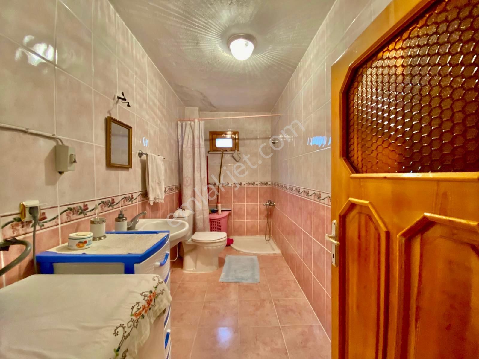 ꧁akçay Ay Emlaktan꧂güre'de Ön Cephe Geniş Teraslı Çift Mutfak Site İçerisinde Satılık 3+1villa - Görsel 12