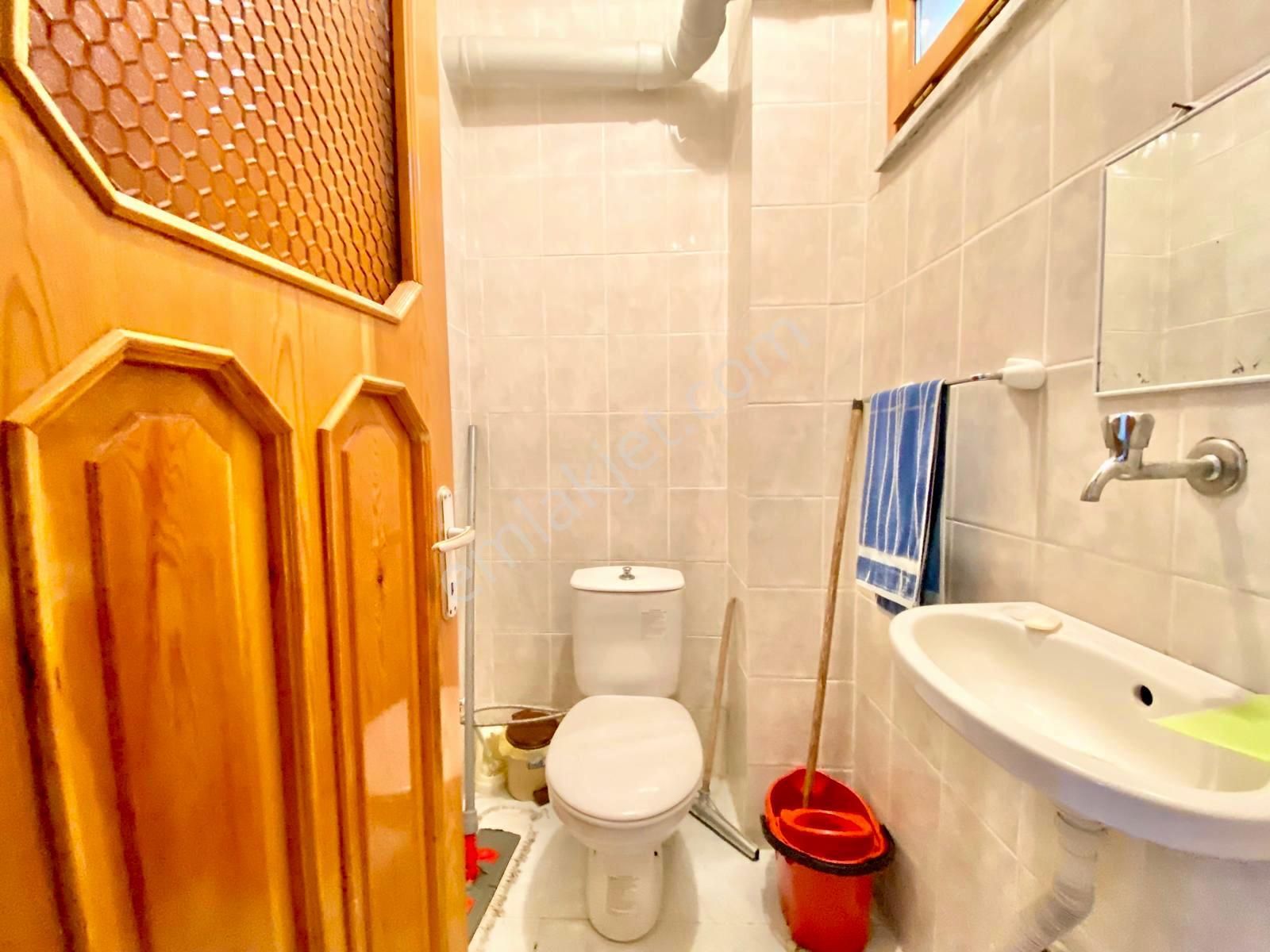 ꧁akçay Ay Emlaktan꧂güre'de Ön Cephe Geniş Teraslı Çift Mutfak Site İçerisinde Satılık 3+1villa - Görsel 15