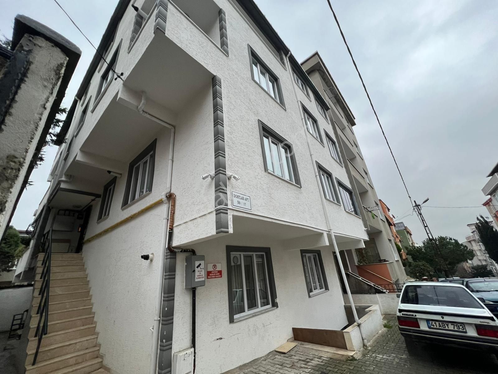 Pendik İç Dış Yenilenmiş Havaalanına Yakın Fırsat 2+1 Satılık - Görsel 3