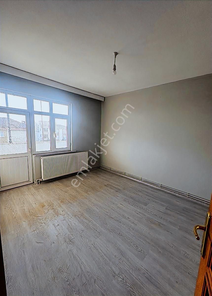 Tuzla Şifa Mahallesinde Merkezi Konumda Temiz Teras - Görsel 9