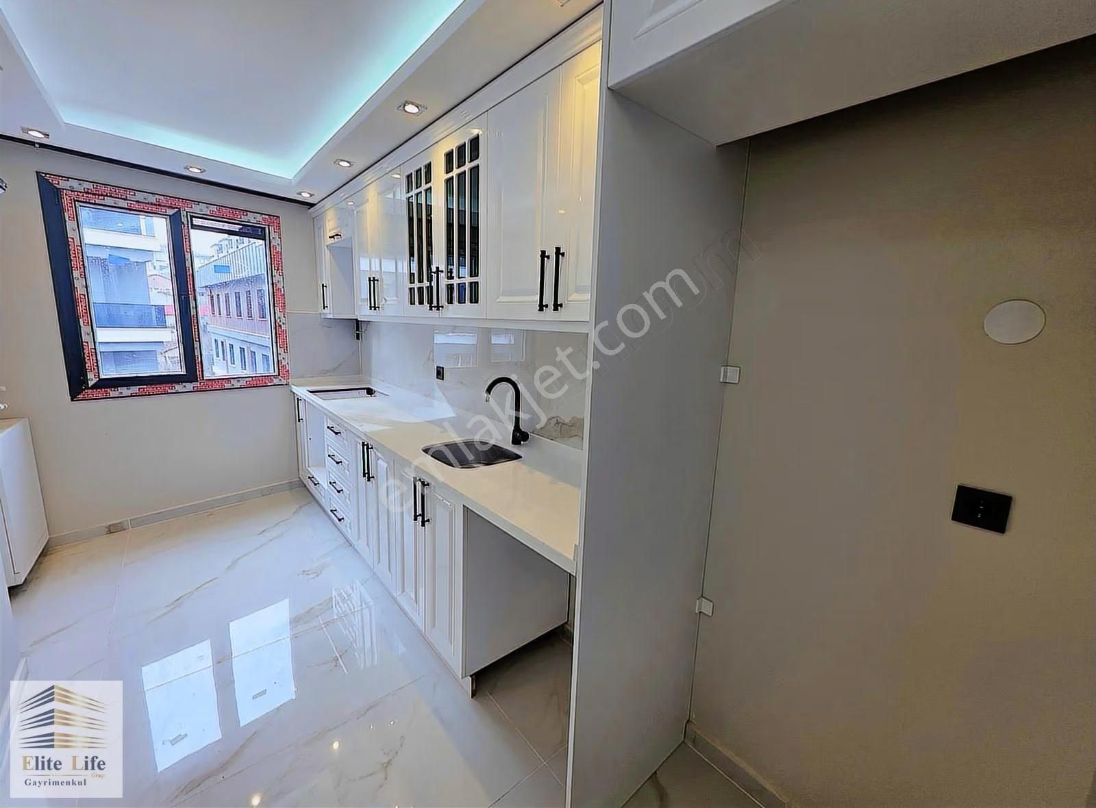 Çekmeköy Merkez Mahallesinde Kat Mülkiyetli 2+1 110 M2 Ara Kat - Görsel 24