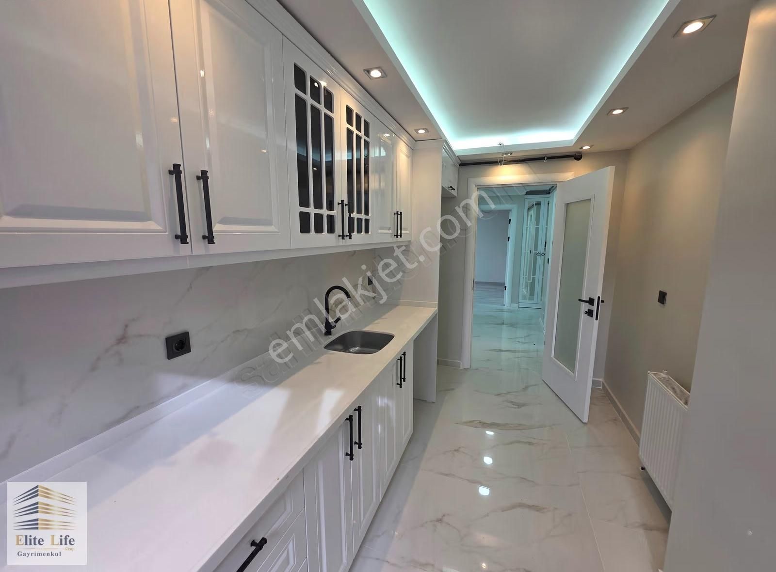 Çekmeköy Merkez Mahallesinde Kat Mülkiyetli 2+1 110 M2 Ara Kat - Görsel 32