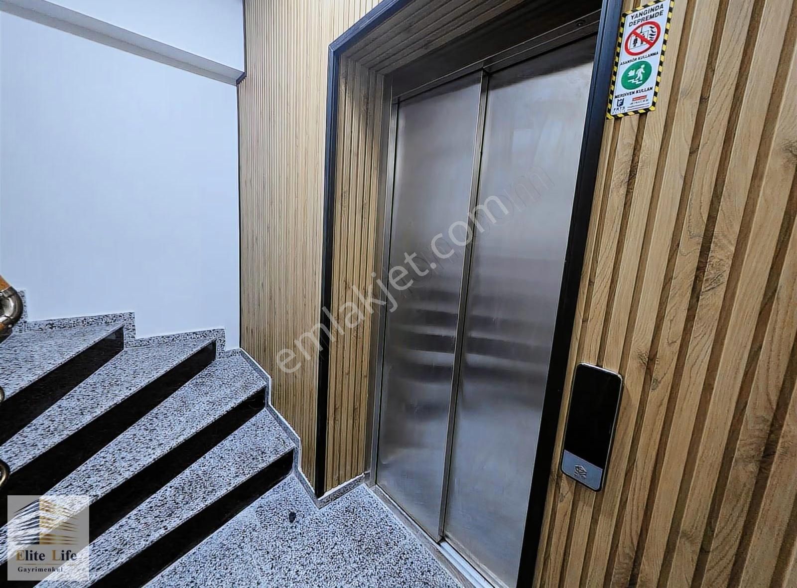 Çekmeköy Merkez Mahallesinde Kat Mülkiyetli 2+1 110 M2 Ara Kat - Görsel 25