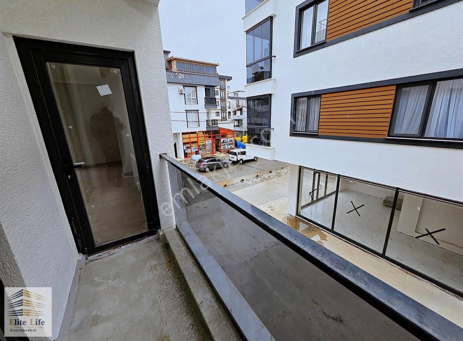 Sancaktepe Osmangazide Cadde Üzeri, Sıfır,balkonlu 115 M2 3+1 - Görsel 4