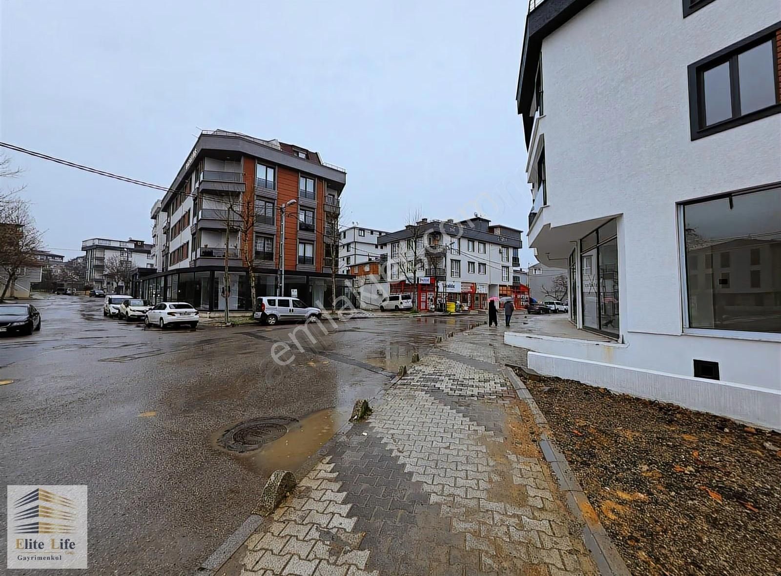 Sancaktepe Osmangazide Cadde Üzeri, Sıfır,balkonlu 115 M2 3+1 - Görsel 23