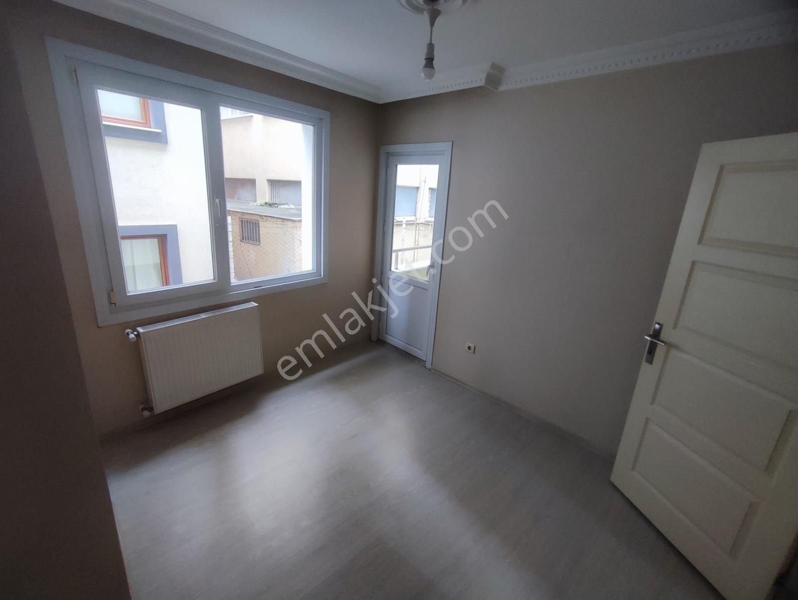 Reha Medin Armağanevler, Çakmak Metroya 8 Yürüme 80m2 Arakat 2+1 - Görsel 3