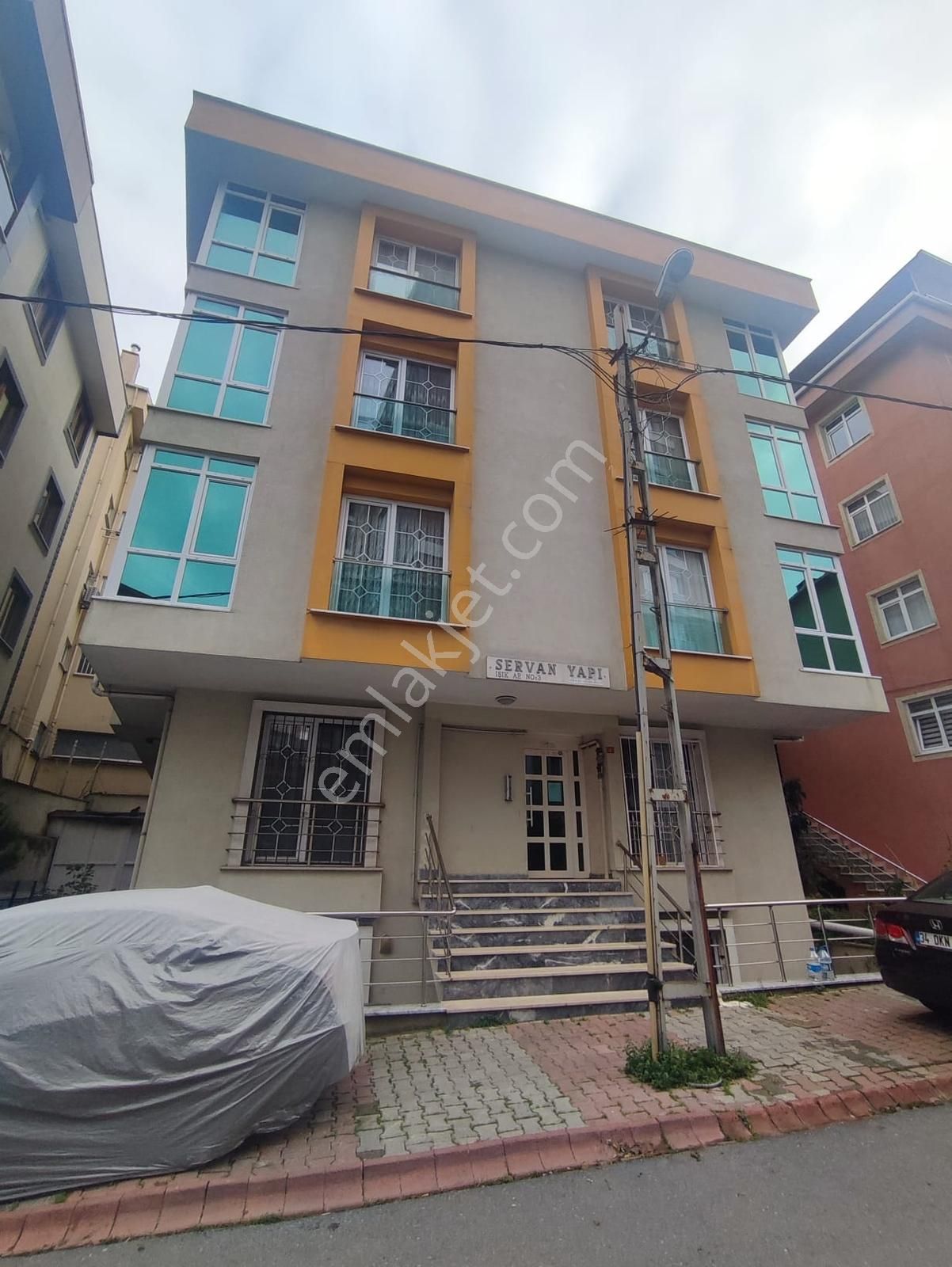 Reha Medin Armağanevler, Çakmak Metroya 8 Yürüme 80m2 Arakat 2+1