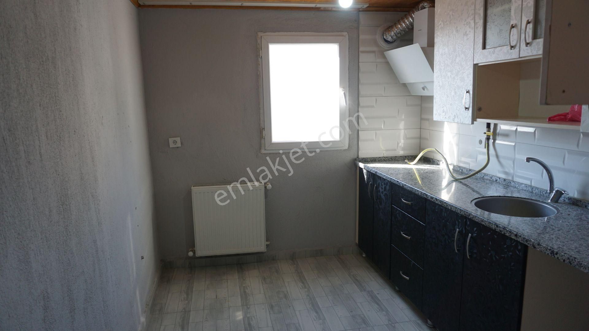 Çiğli Güzeltepe Kiralık Daire Dogalgazlı Çiğli Serkan Emlak Dan - Görsel 4