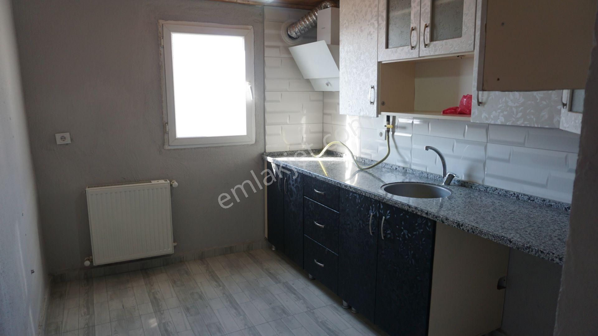 Çiğli Güzeltepe Kiralık Daire Dogalgazlı Çiğli Serkan Emlak Dan - Görsel 3
