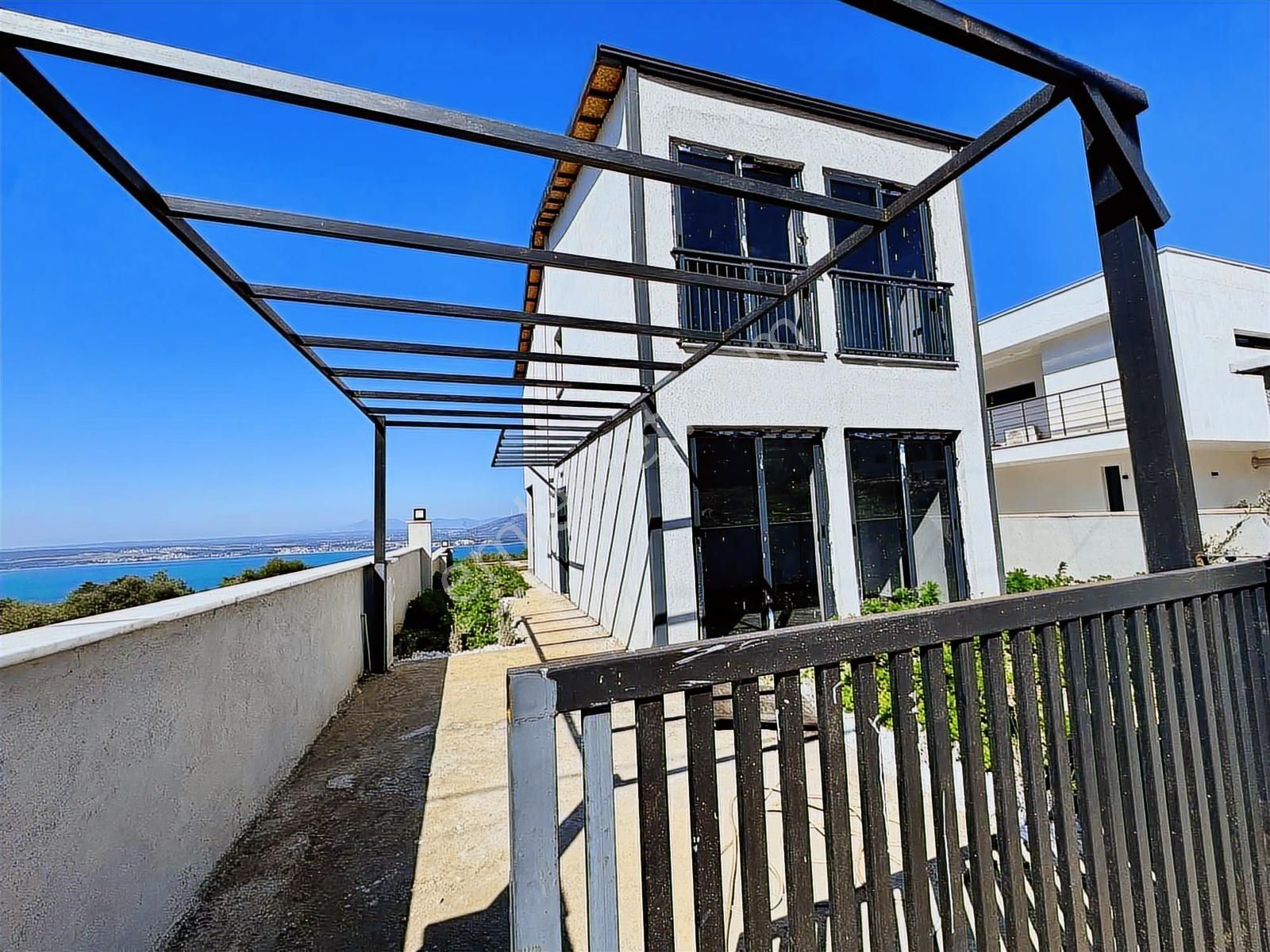 Takas Teklifine Açık Deniz Manzaralı Havuzlu Müstakil Villa - Görsel 16