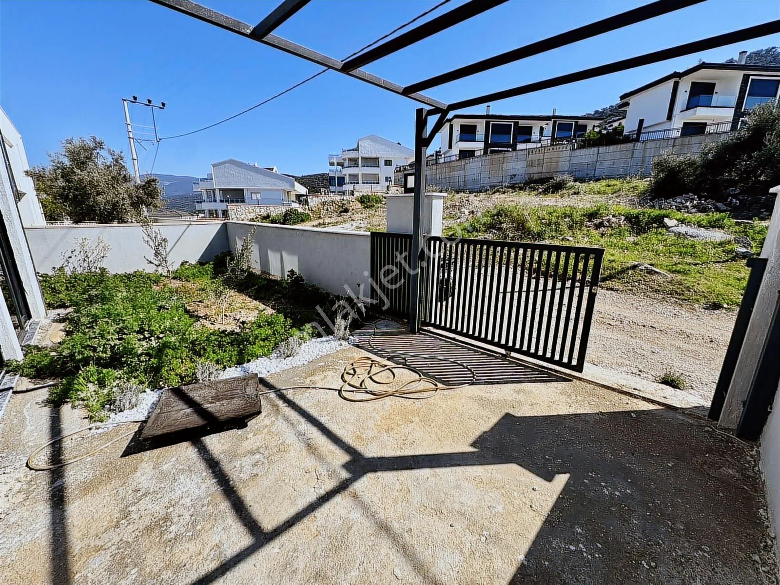 Takas Teklifine Açık Deniz Manzaralı Havuzlu Müstakil Villa - Görsel 11