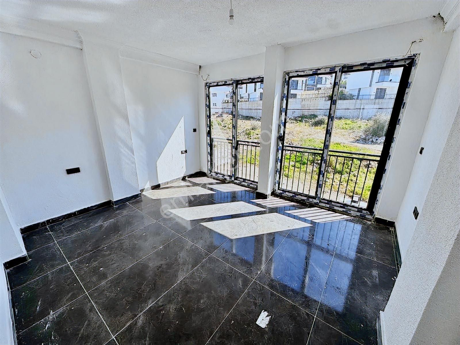 Takas Teklifine Açık Deniz Manzaralı Havuzlu Müstakil Villa - Görsel 23