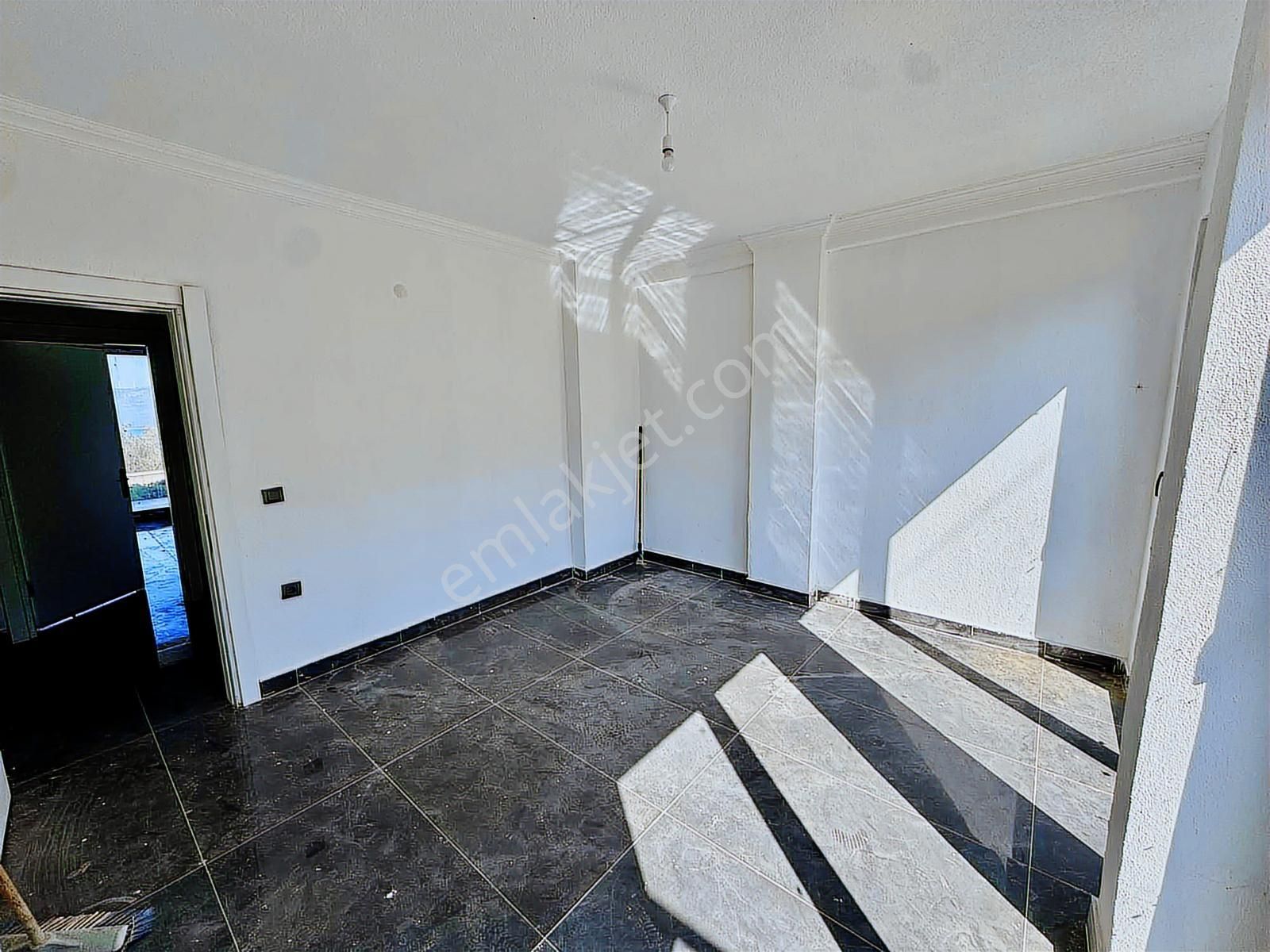 Takas Teklifine Açık Deniz Manzaralı Havuzlu Müstakil Villa - Görsel 3