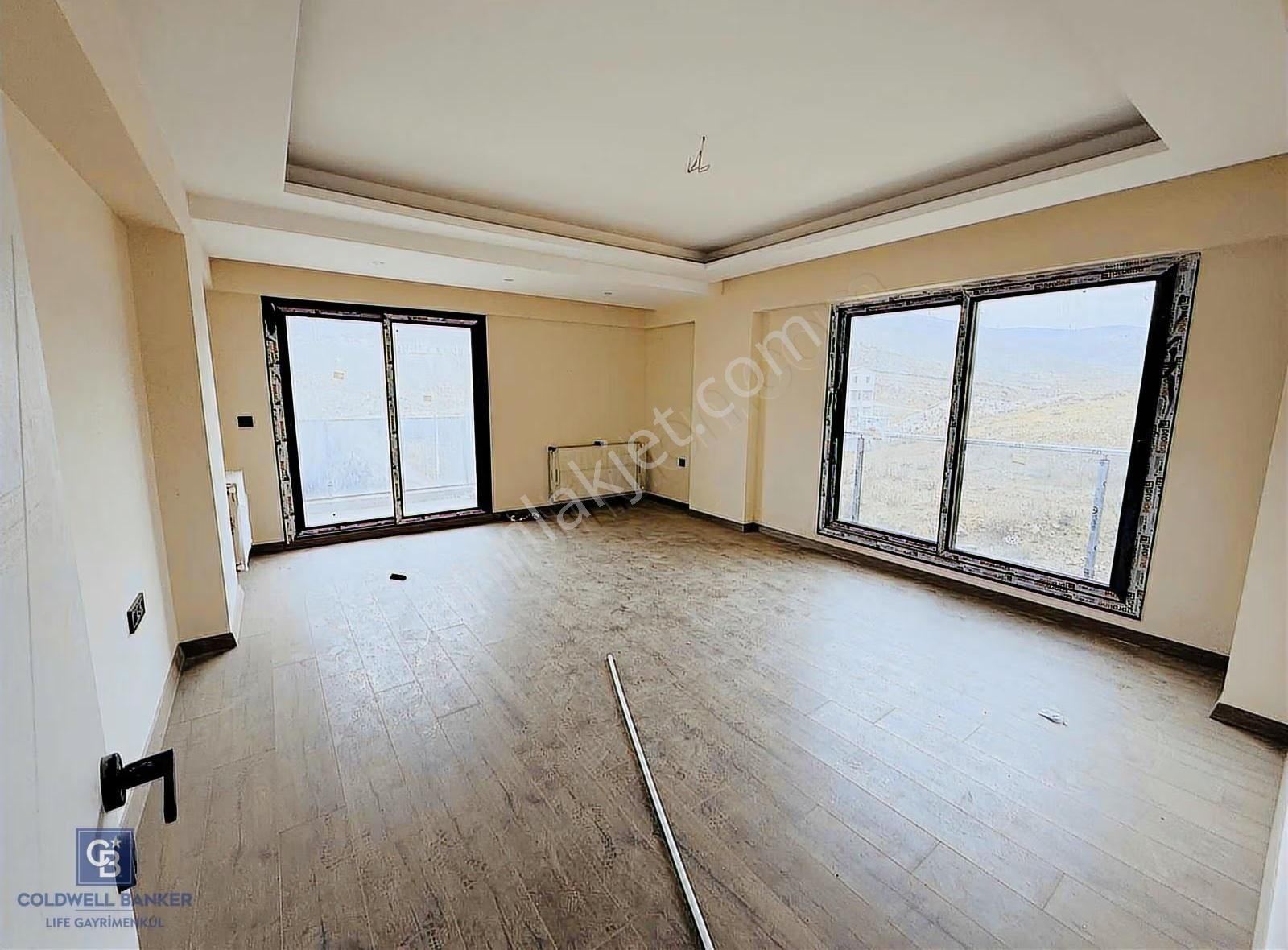 Menemen Koyundere'de Kiralık Ebeveyn Banyolu 3+1 Daire - Görsel 19