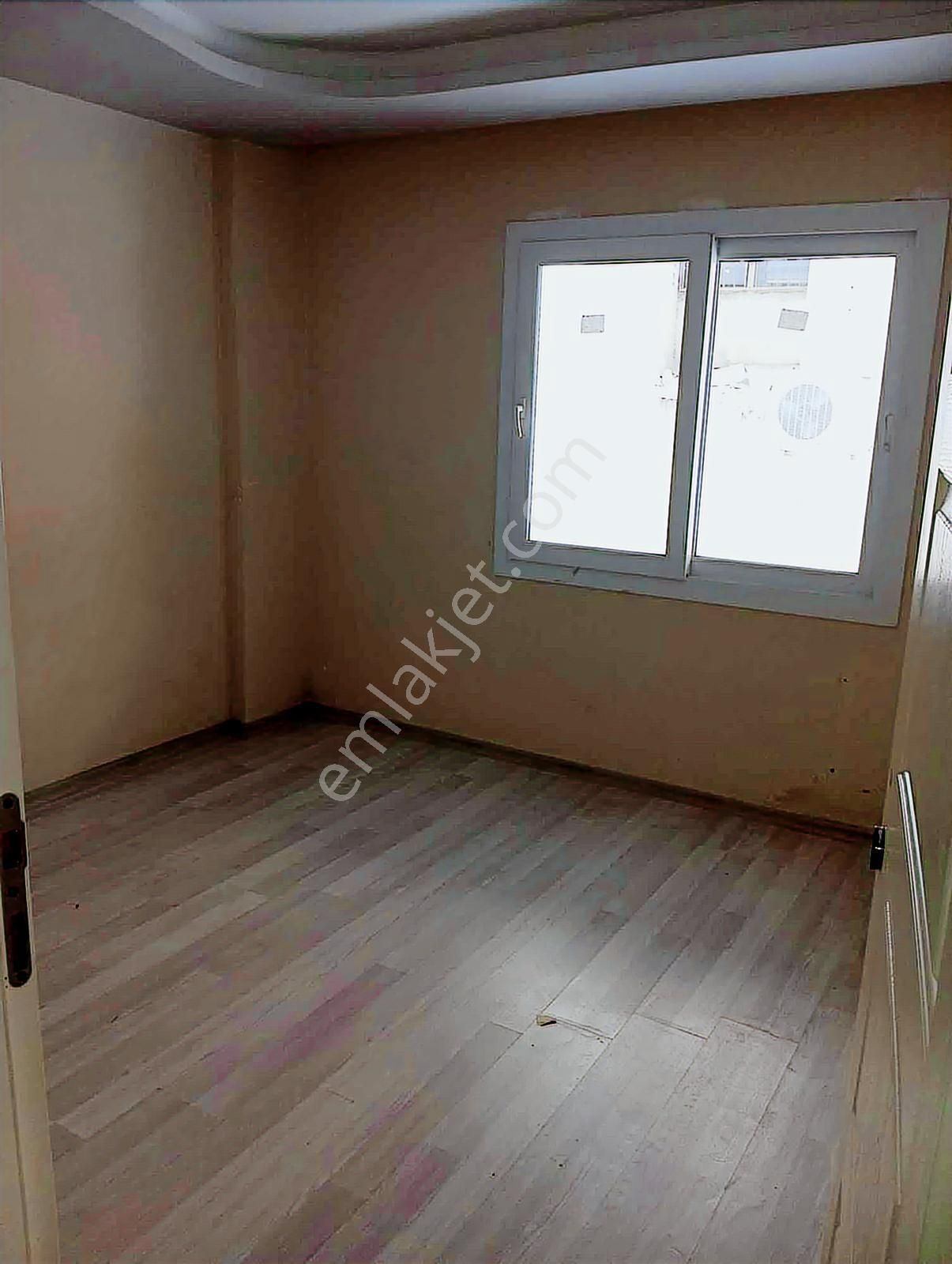 Akdeniz Yenimahalle De Kiralık 2+1 Temiz Daire