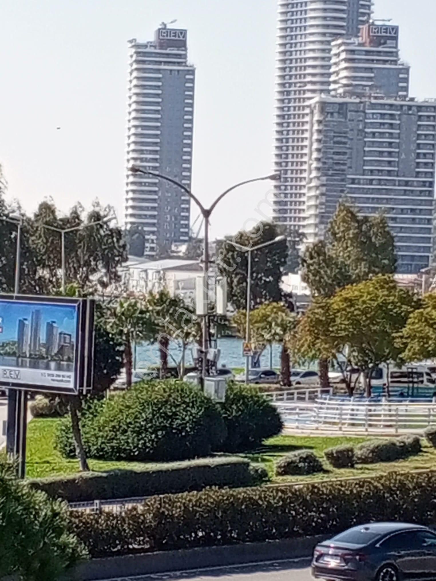 İzmir / Bayraklı Merkezi Konumda Uygun Daire - Görsel 3