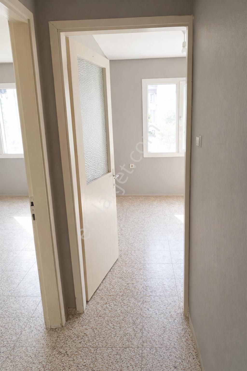 İzmir / Bayraklı Merkezi Konumda Uygun Daire - Görsel 14