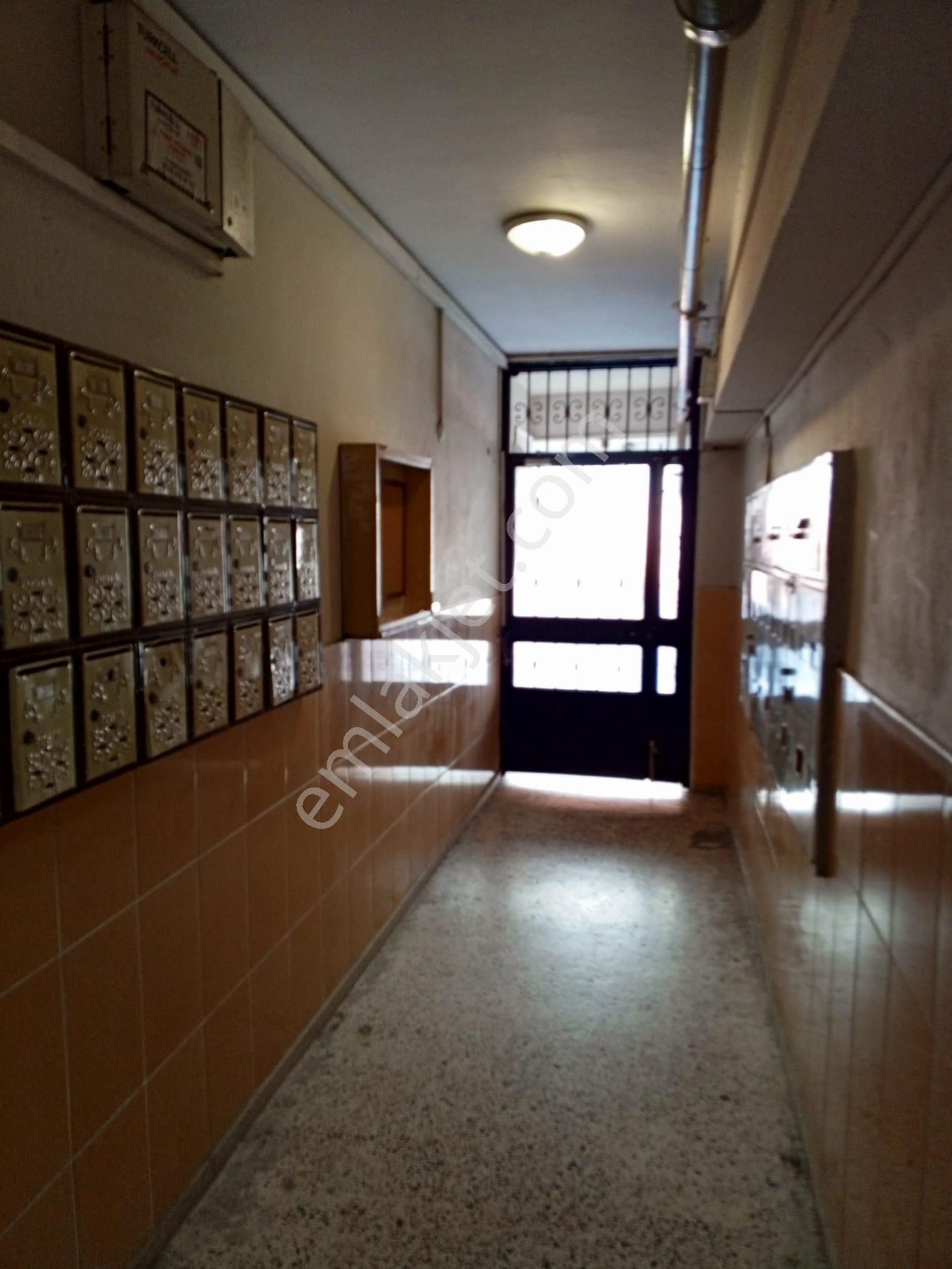 İzmir / Bayraklı Merkezi Konumda Uygun Daire - Görsel 8