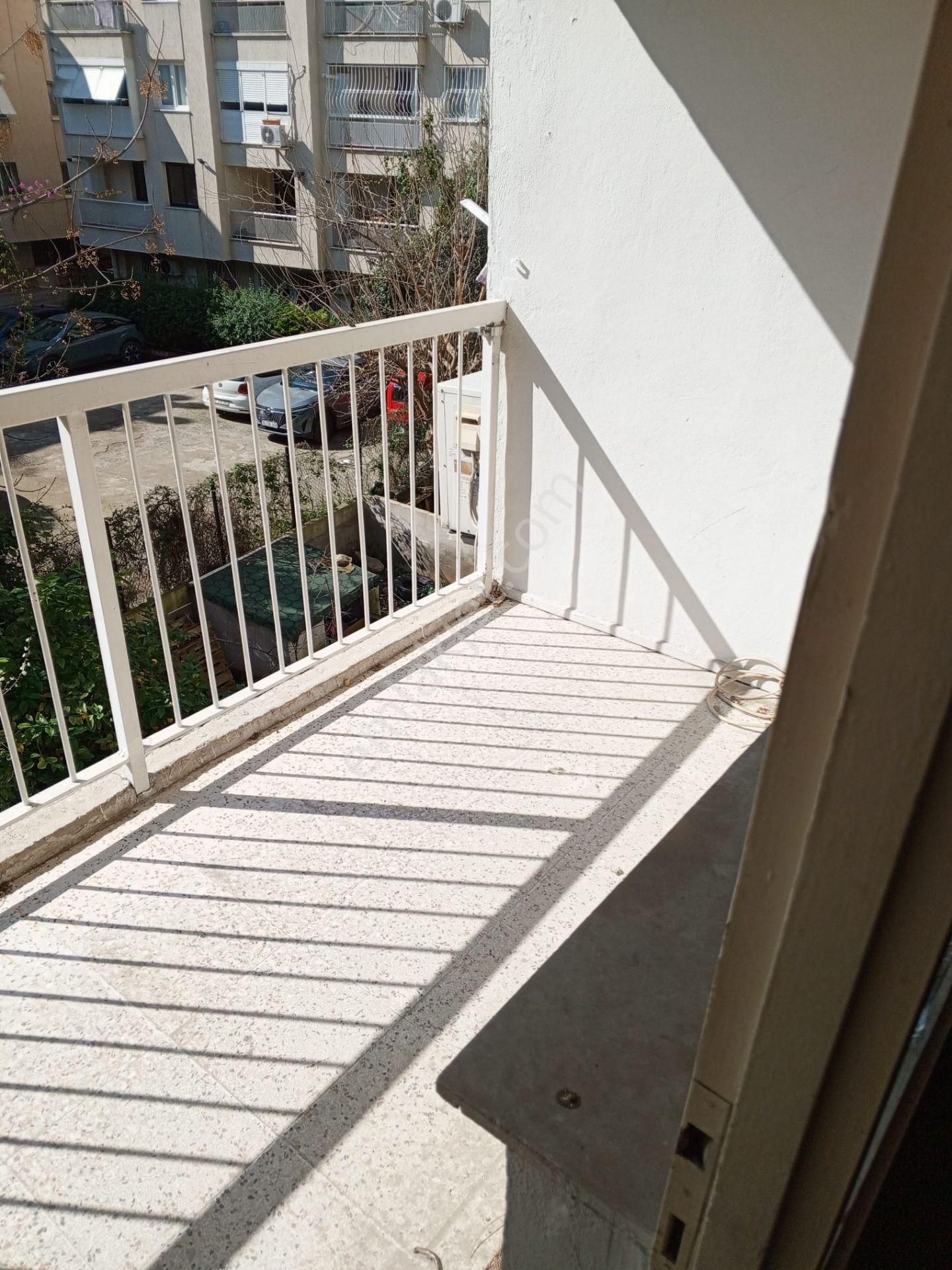 İzmir / Bayraklı Merkezi Konumda Uygun Daire - Görsel 24