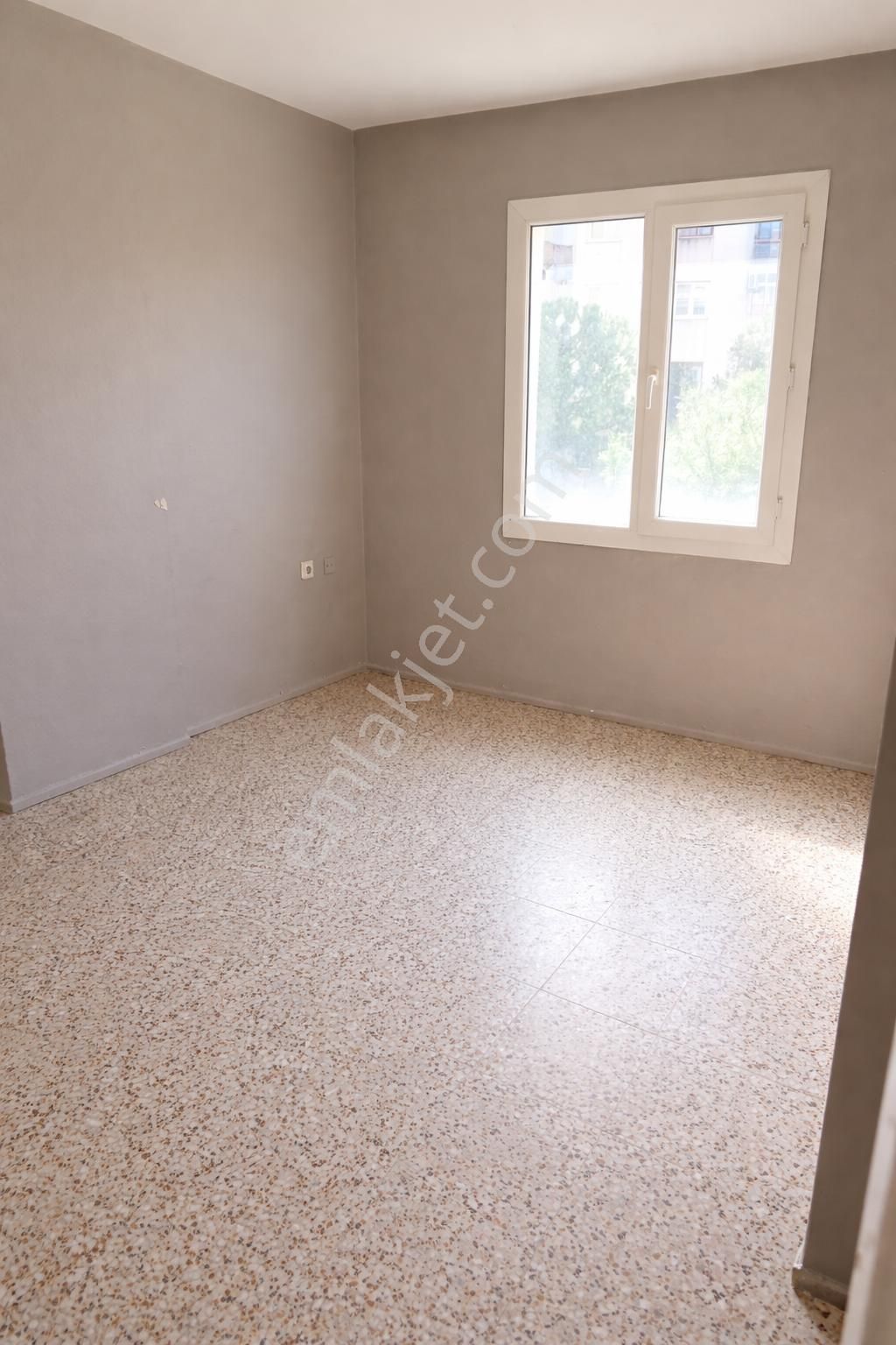 İzmir / Bayraklı Merkezi Konumda Uygun Daire - Görsel 13