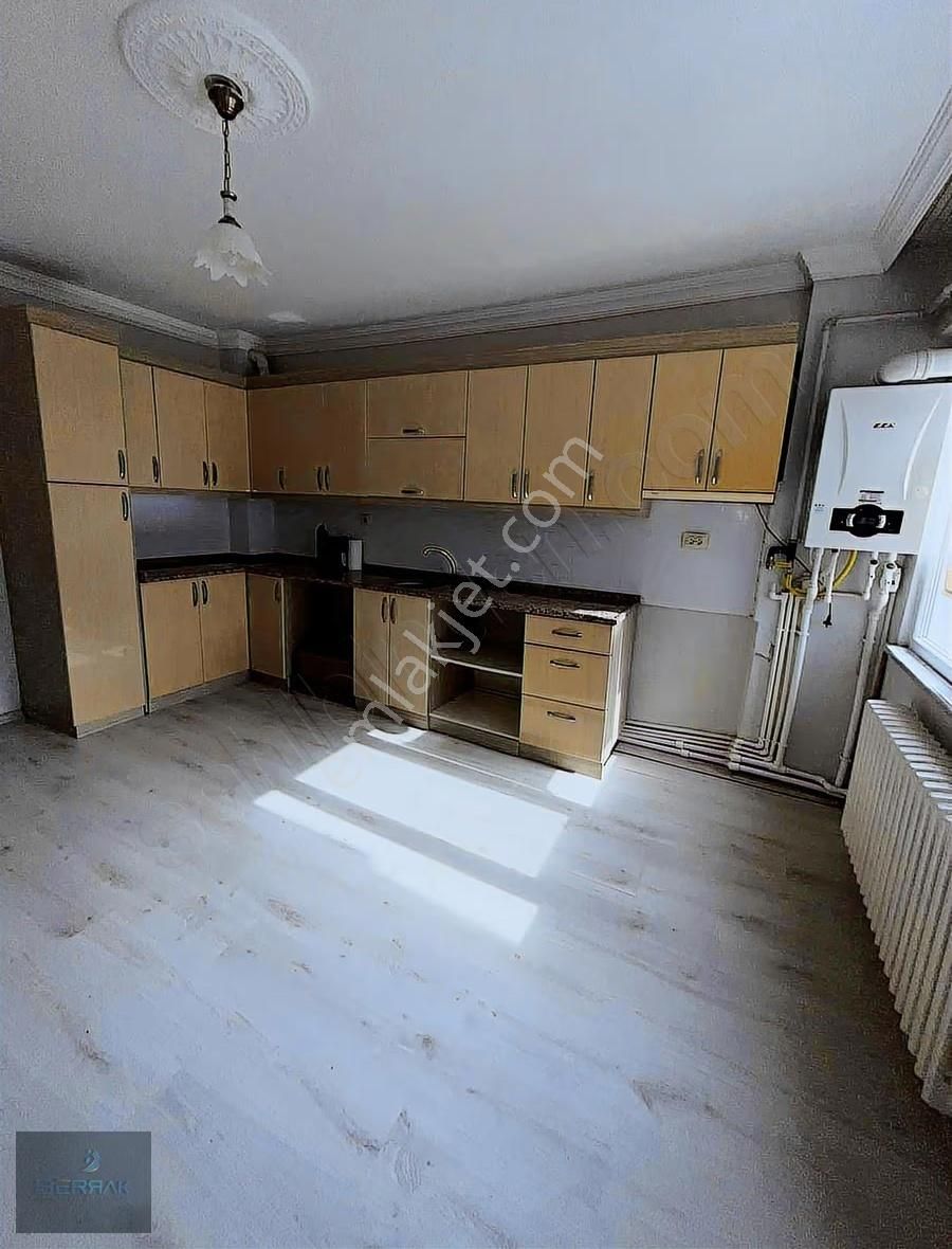Tekirdağ Çorlu Muhittin Mah. De 3+1 Kullanışlı Kiralık Daire - Görsel 3