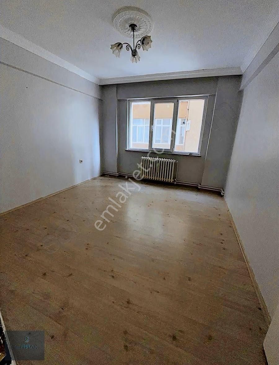 Tekirdağ Çorlu Muhittin Mah. De 3+1 Kullanışlı Kiralık Daire - Görsel 6