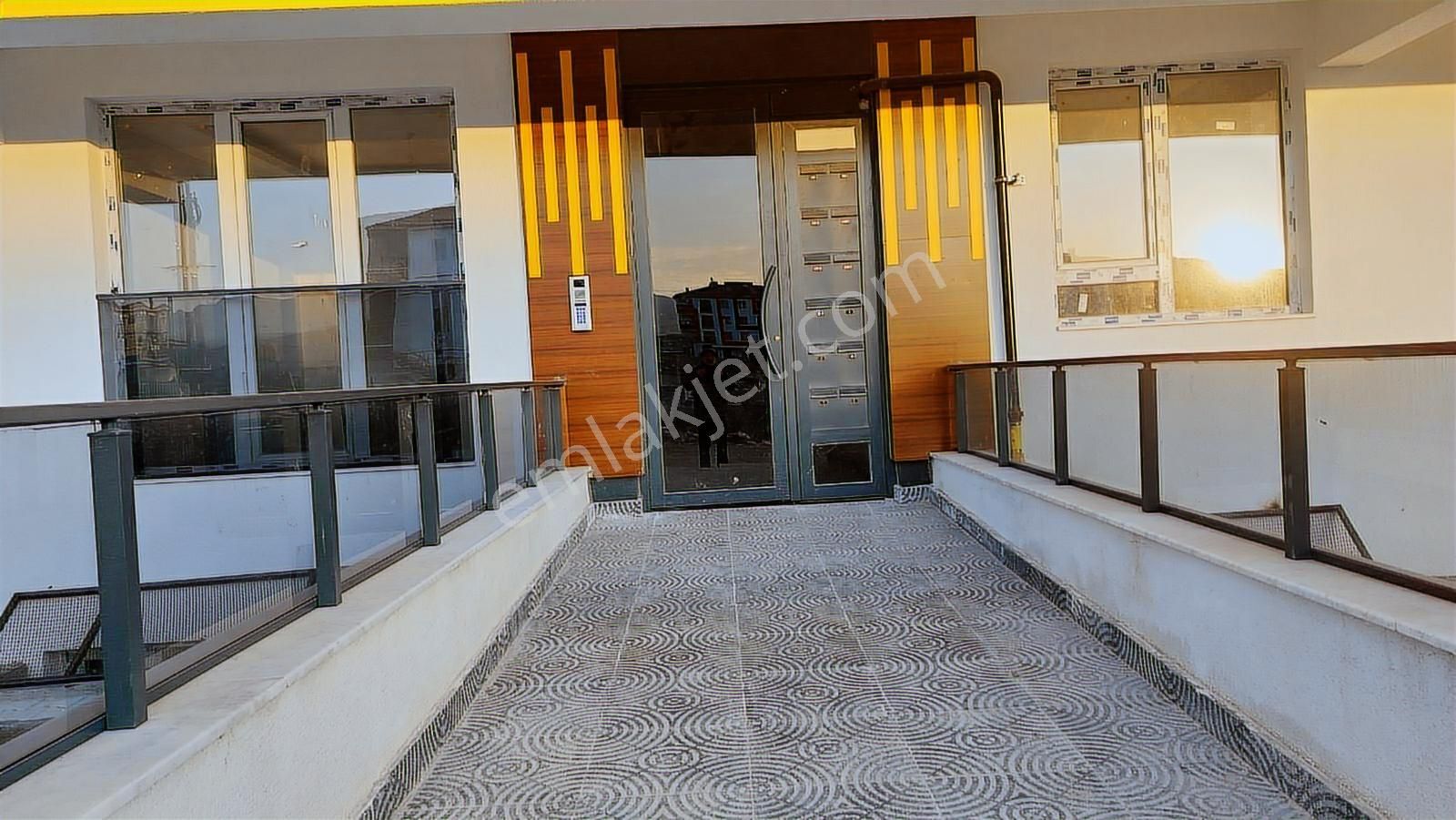 Acil Acil Yeni Bina Arakat Asansörlü Köşe Başı Ultra Lüks Yapıl - Görsel 2