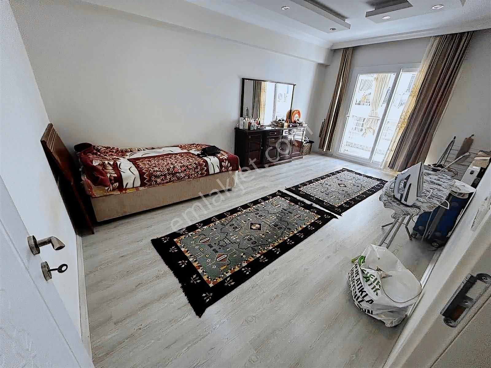 Emlak Center'dan Muradiye Mah 2+1 Eşyalı Satılık Daire