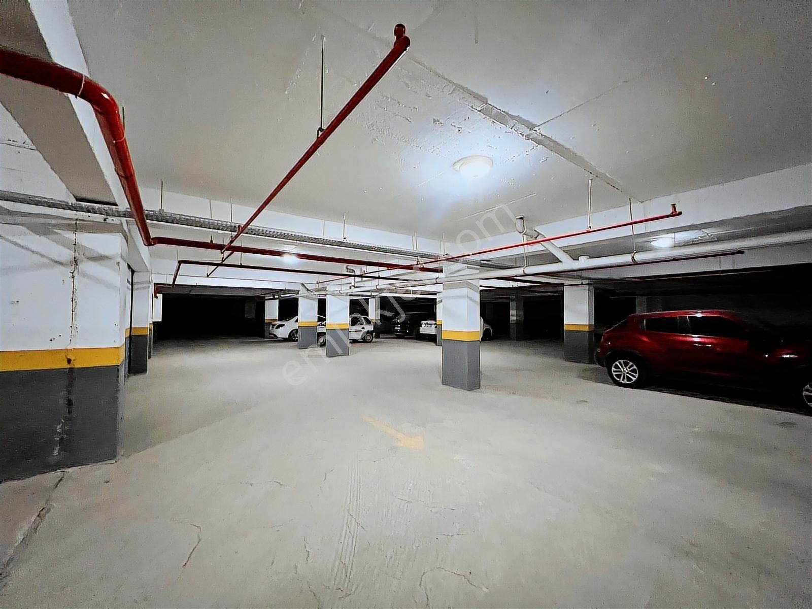 Redstone'dan Uysal Boulevard'da Cadde Cephe Satılık 1+1 Daire - Görsel 10