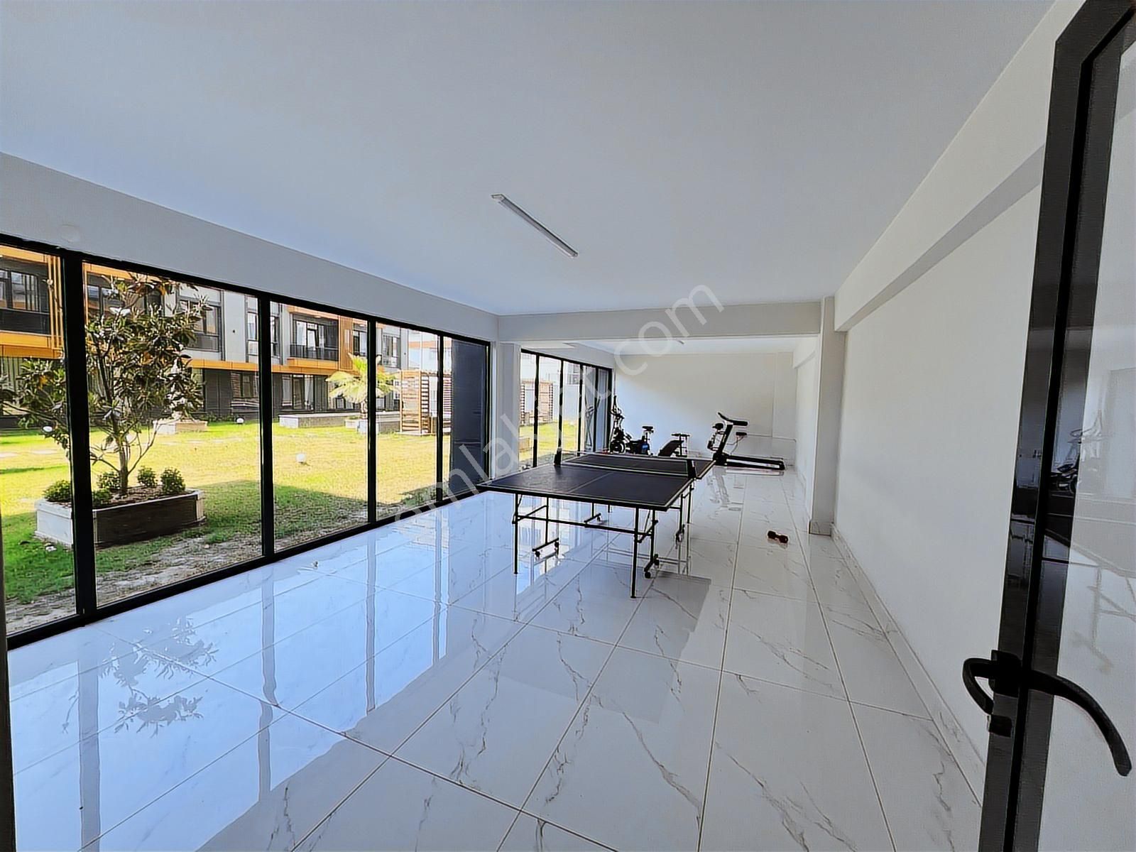 Redstone'dan Uysal Boulevard'da Cadde Cephe Satılık 1+1 Daire - Görsel 6