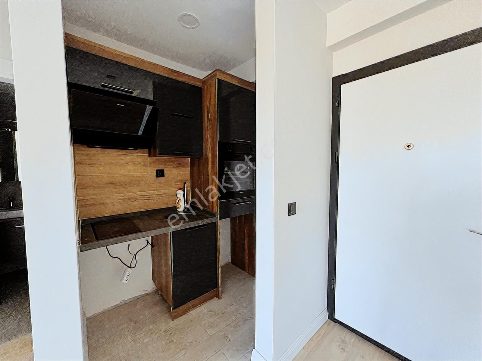 Redstone'dan Uysal Boulevard'da Cadde Cephe Satılık 1+1 Daire - Görsel 5