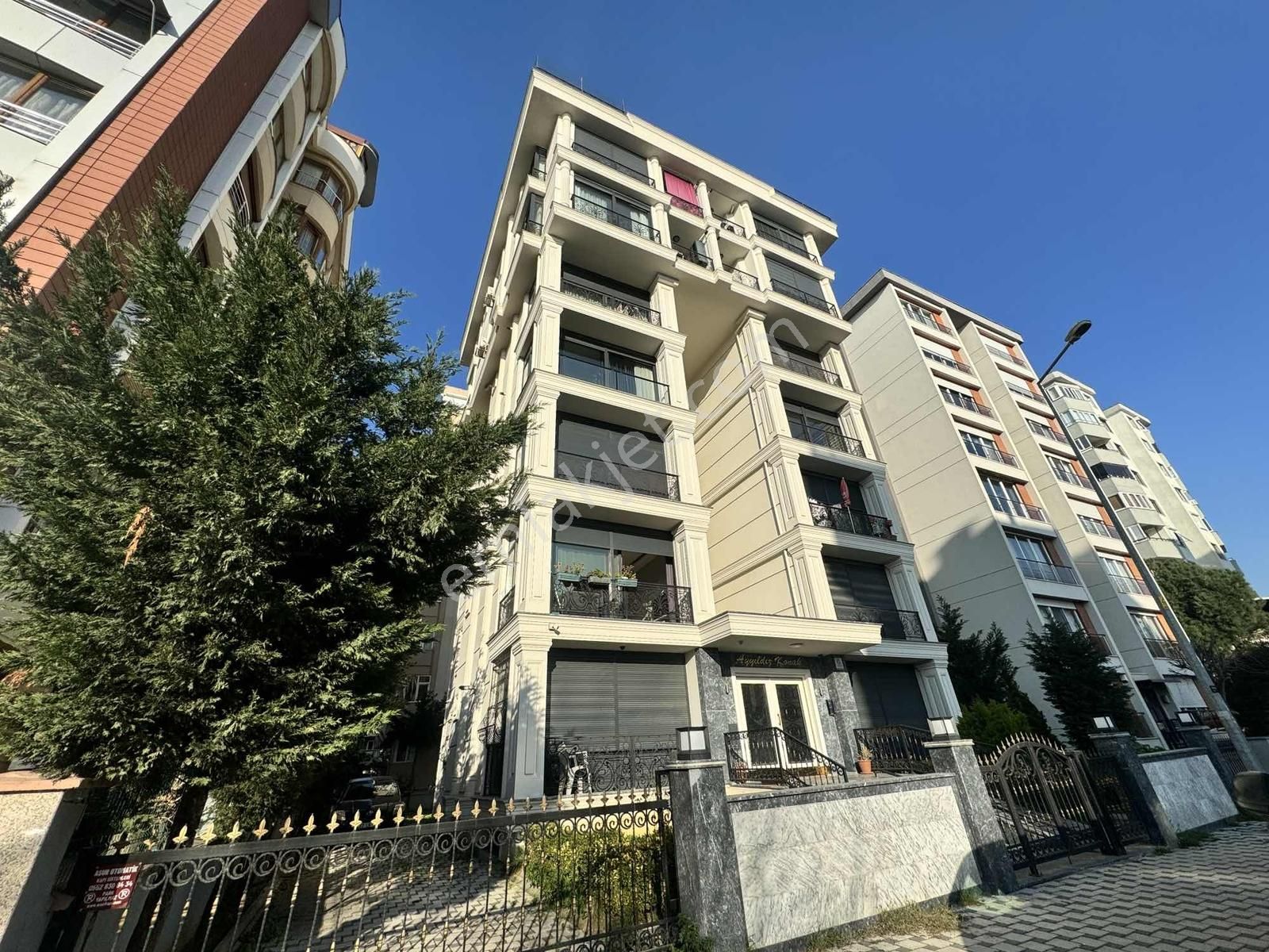 Sahile Marmaray'a 100m 6 Yaşında Binada 55m2 Net 1+1 - Görsel 11