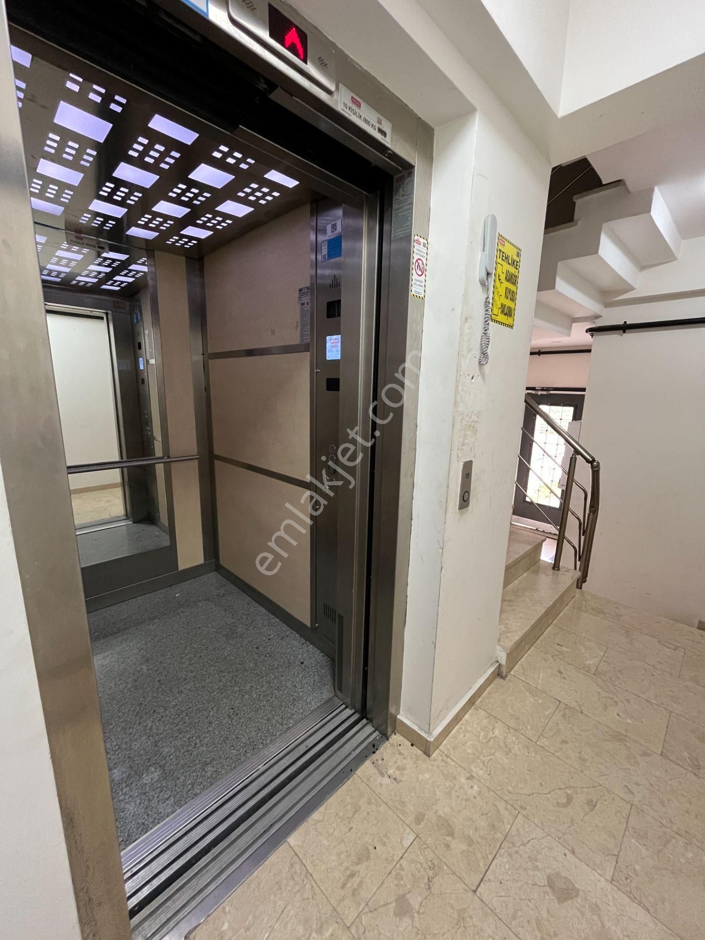 Esatpaşa Mah. Ulaşıma Yakın 2+2 Teraslı Kiralık Dubleks Daire - Görsel 6
