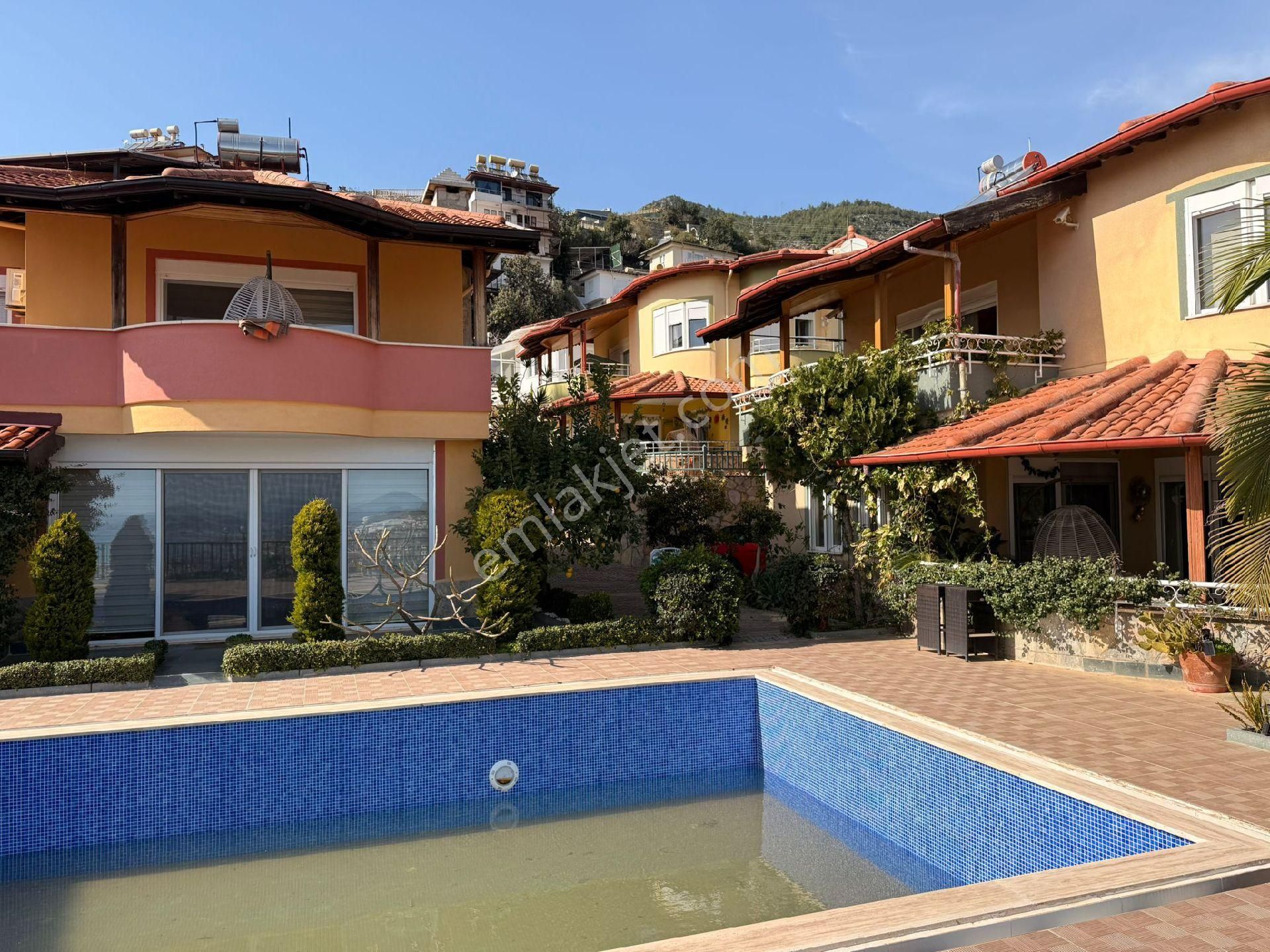 Essiz Manzaralı 4+1 Villa - Görsel 2