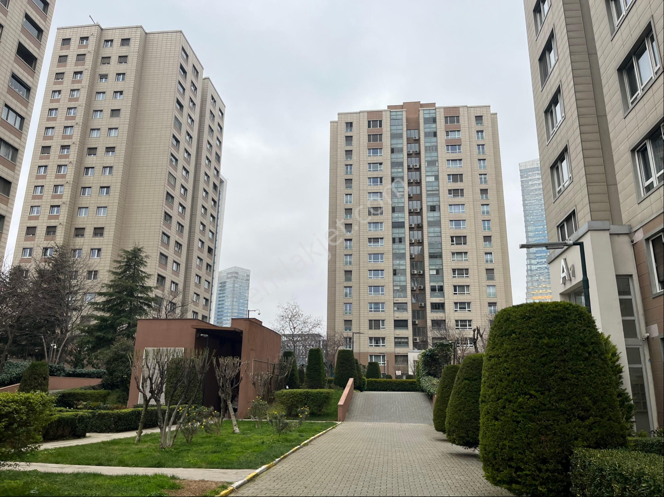Kentplus Ataşehir'de 4+1 Kiralık Daire - Görsel 2
