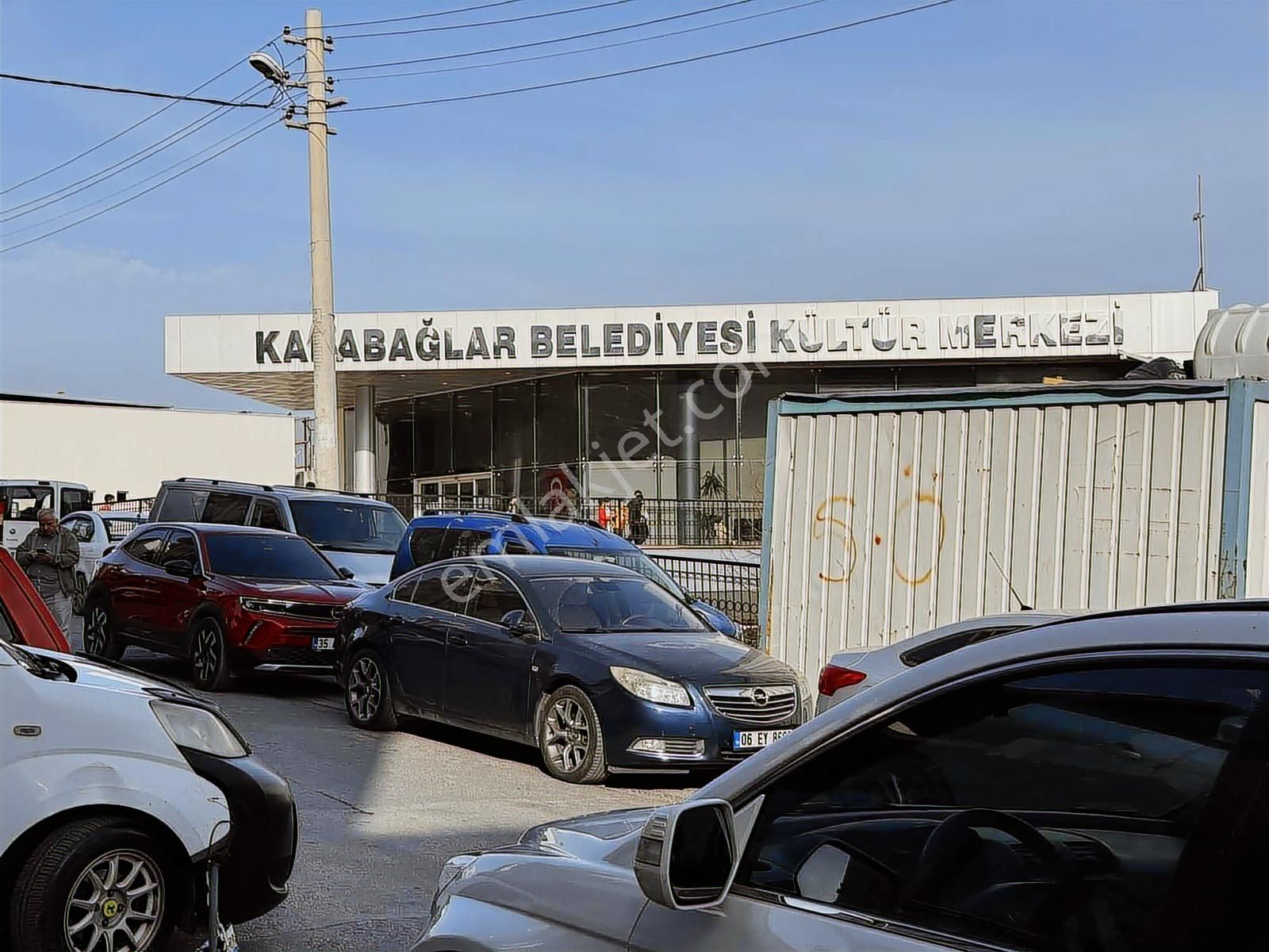Karabağlar Bozyaka Kurumsala 300 M2. Satılık Dükkan