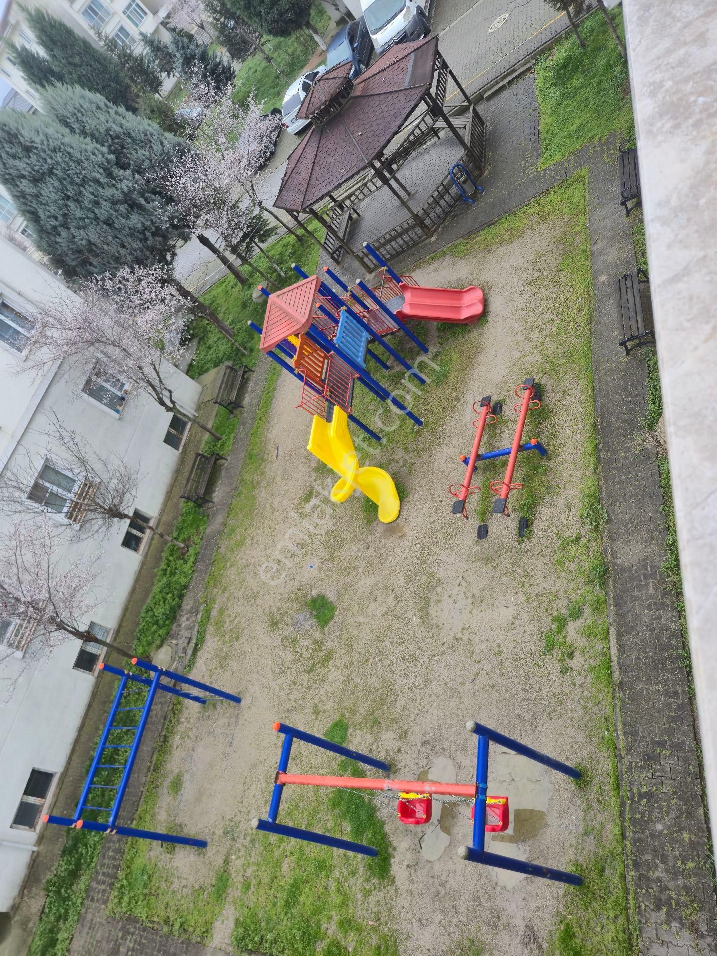 Realty Worlddan Akyazı Ömercikler Toki Sitesinde Arakat 80m2 2+1 - Görsel 16