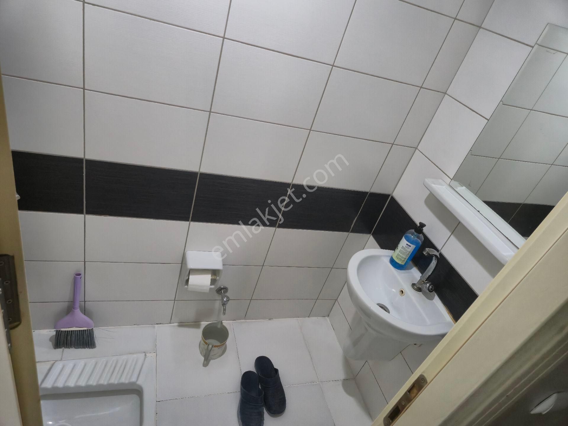 Realty Worlddan Akyazı Ömercikler Toki Sitesinde Arakat 80m2 2+1 - Görsel 19