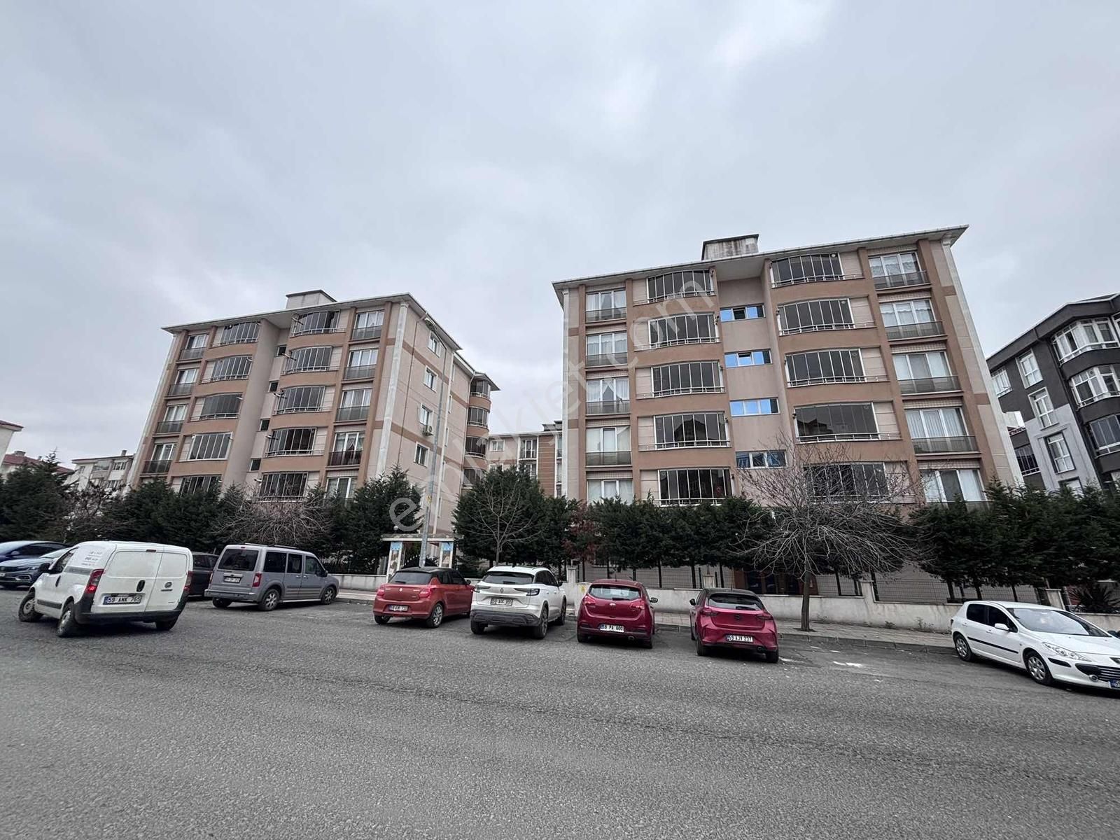 Çorlu Muhittin Mah De Site İçinde 3+1 Kiralık Daire Yüksek Giriş - Görsel 3