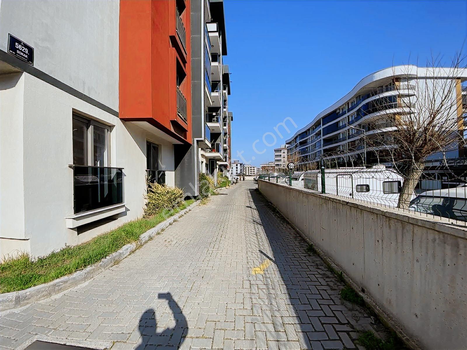 Torbalı Yedieylül Mah Havuzlu Sitede Kiralık 2+1 Bahçe Katı - Görsel 10