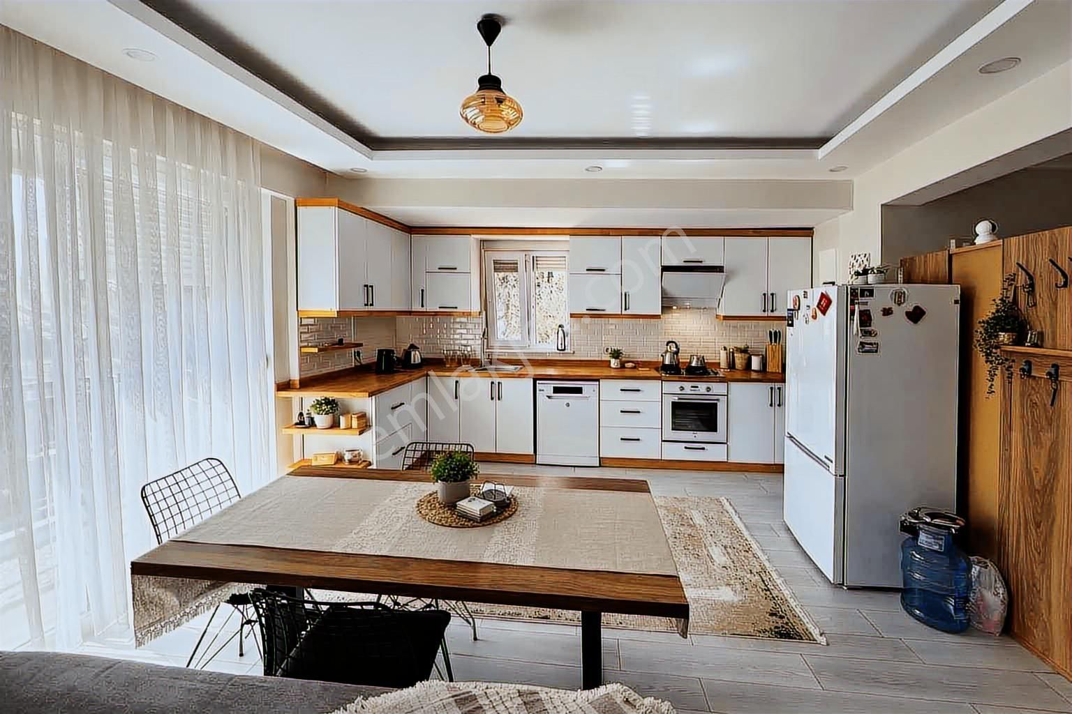 Döşemealtı Düzlerçamında Ormanla İç İçe 3+1 Villa - Görsel 6